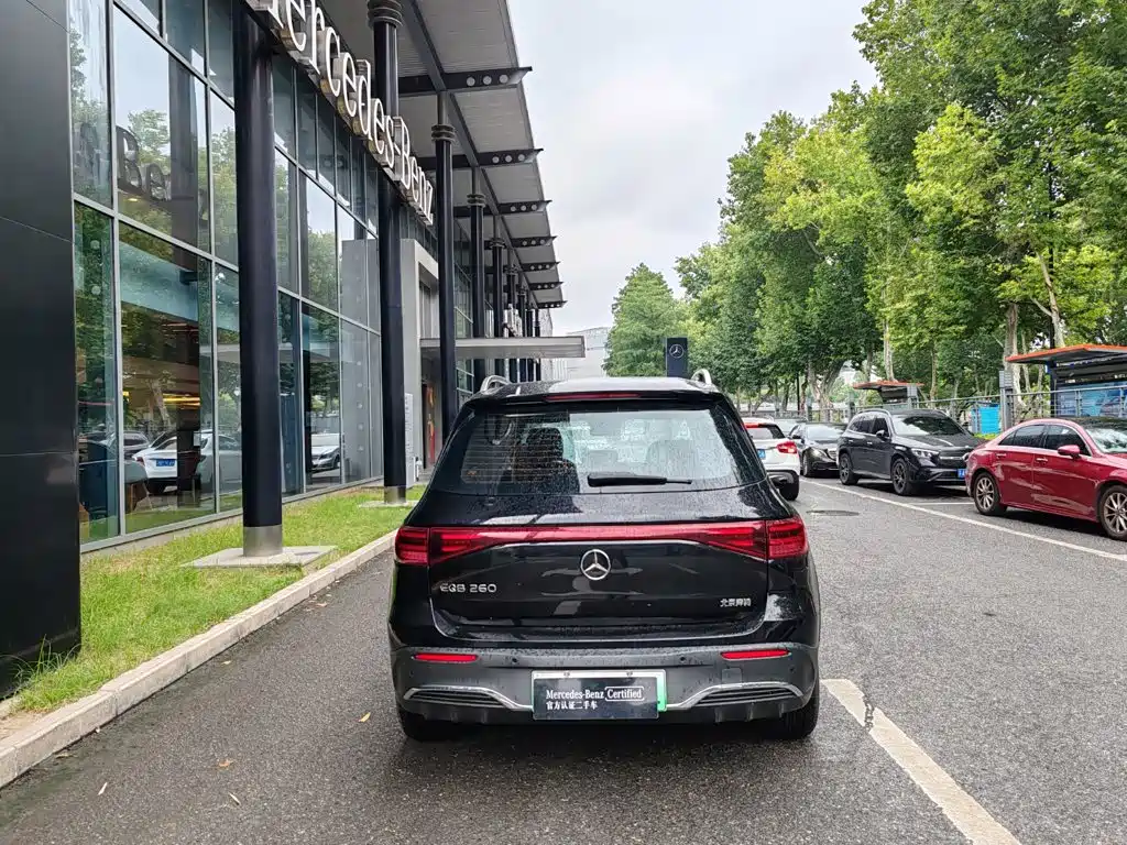 Mercedes-Benz EQB — миниатюра 6