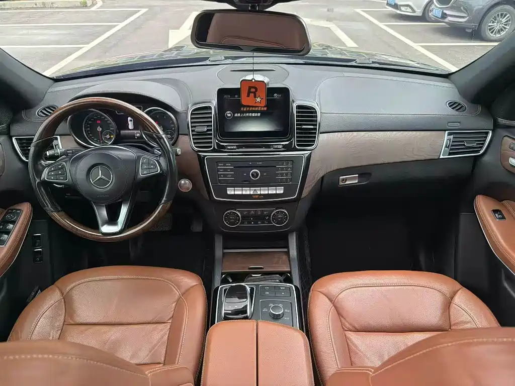 Mercedes-Benz GLS 2017 GLS 500 4MATIC