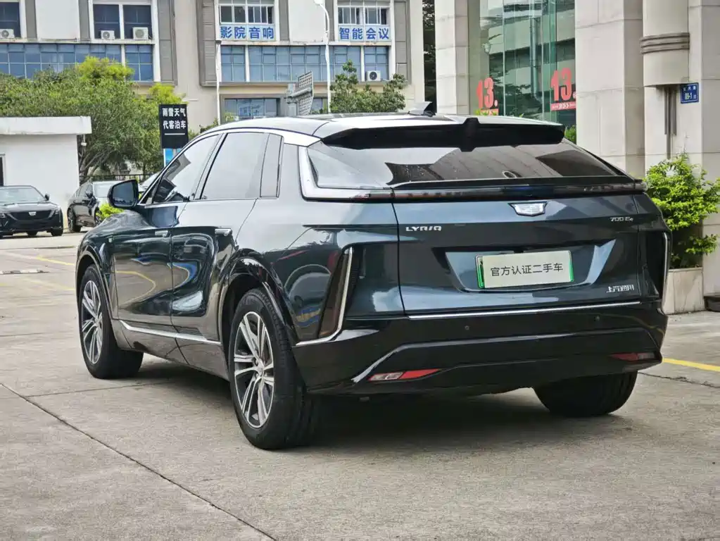 Cadillac Lyriq — миниатюра 6