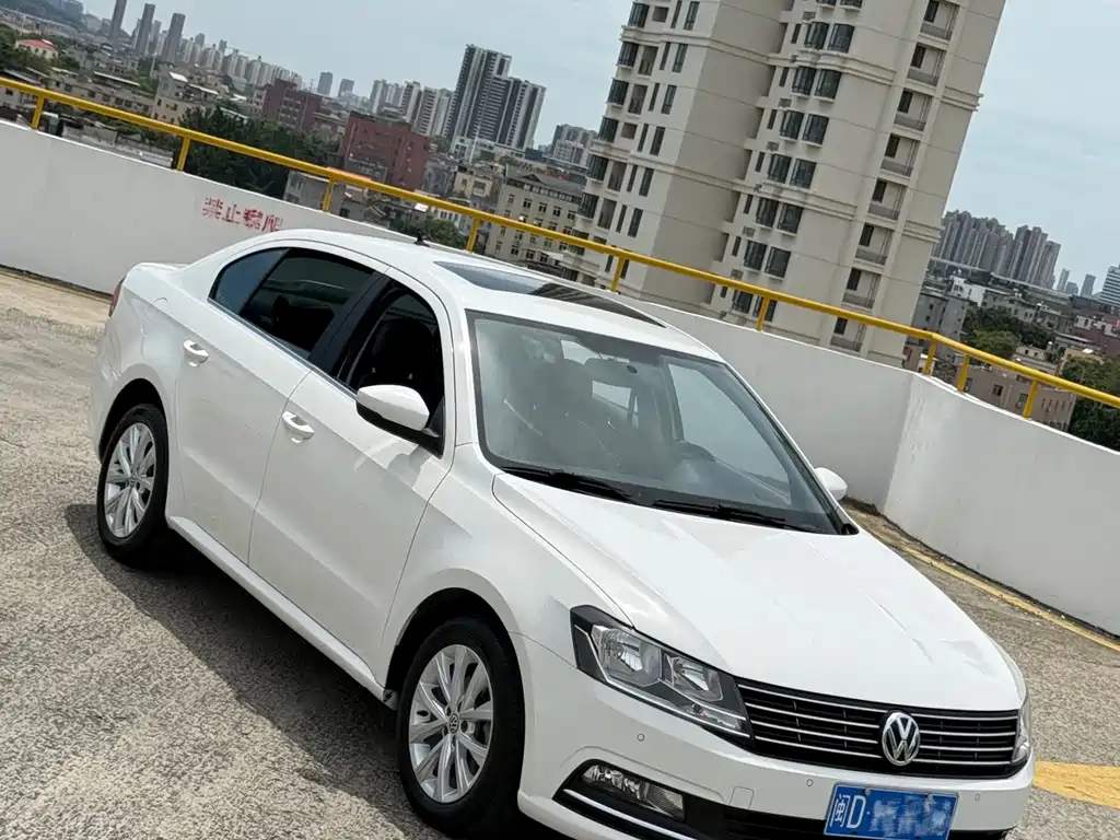 Volkswagen Lavida — миниатюра 2
