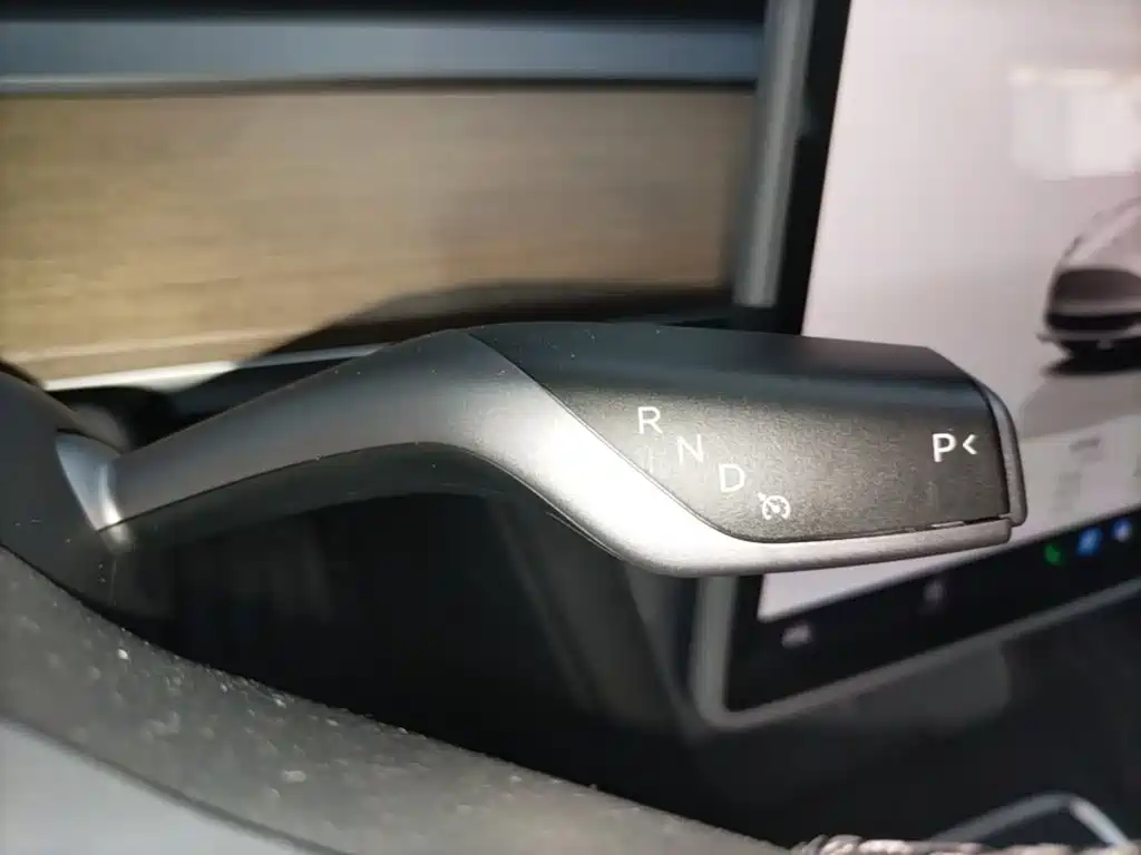 Tesla Model 3 — миниатюра 14