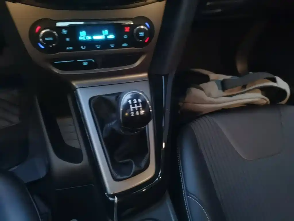 Ford Focus — миниатюра 14