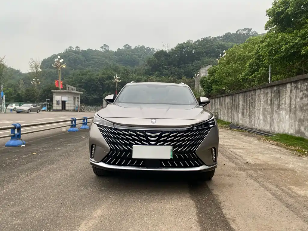 Roewe RX5 New Energy — миниатюра 2