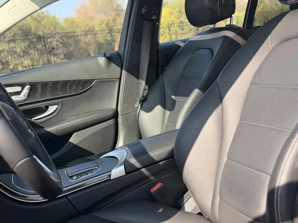 Mercedes-Benz C-Class (Import) — миниатюра 10