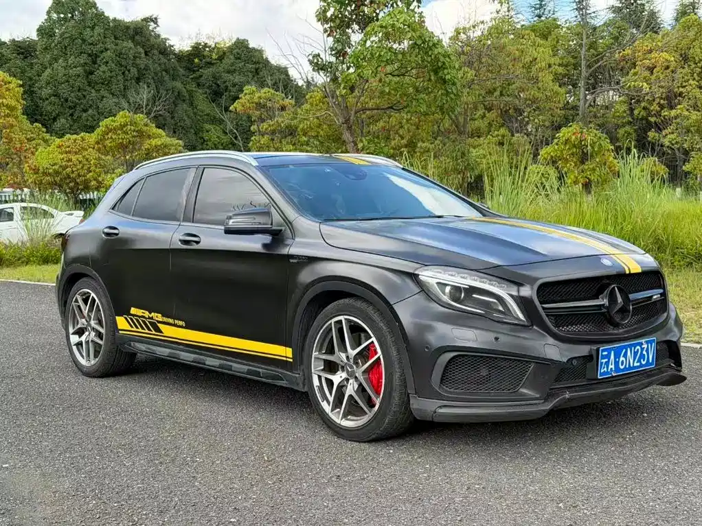 Mercedes-Benz GLA AMG