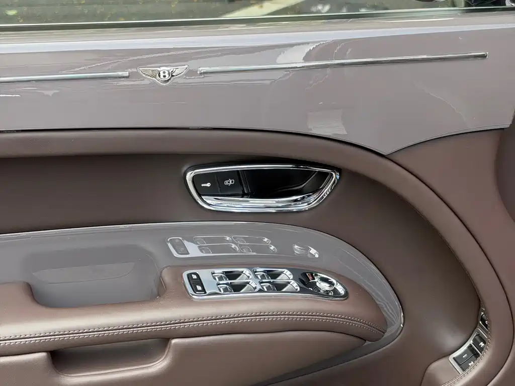 Bentley Mulsanne — миниатюра 38