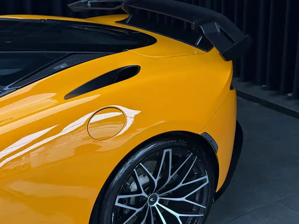 McLaren GT — миниатюра 8