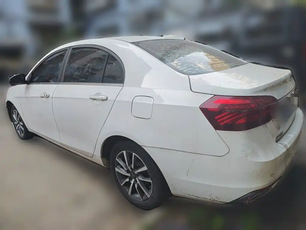 Geely Emgrand — миниатюра 25