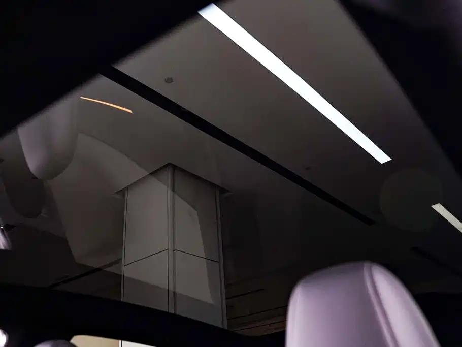 Tesla Model Y — миниатюра 27