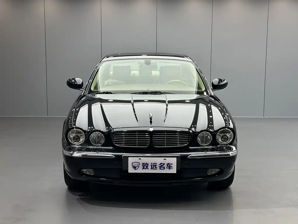 Jaguar XJ — миниатюра 2