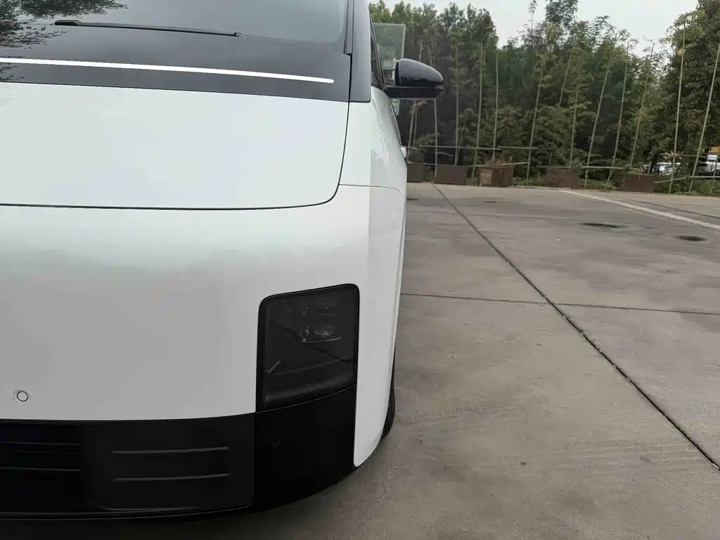 Li Auto Li MEGA — миниатюра 9
