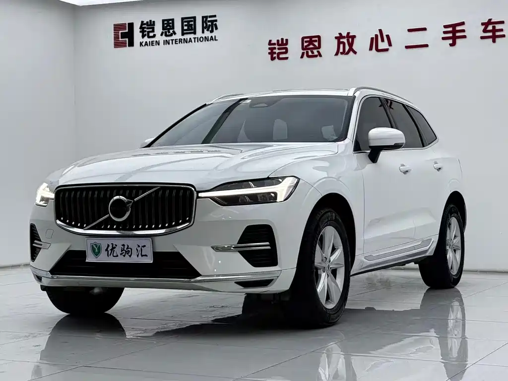 Volvo XC60 2022