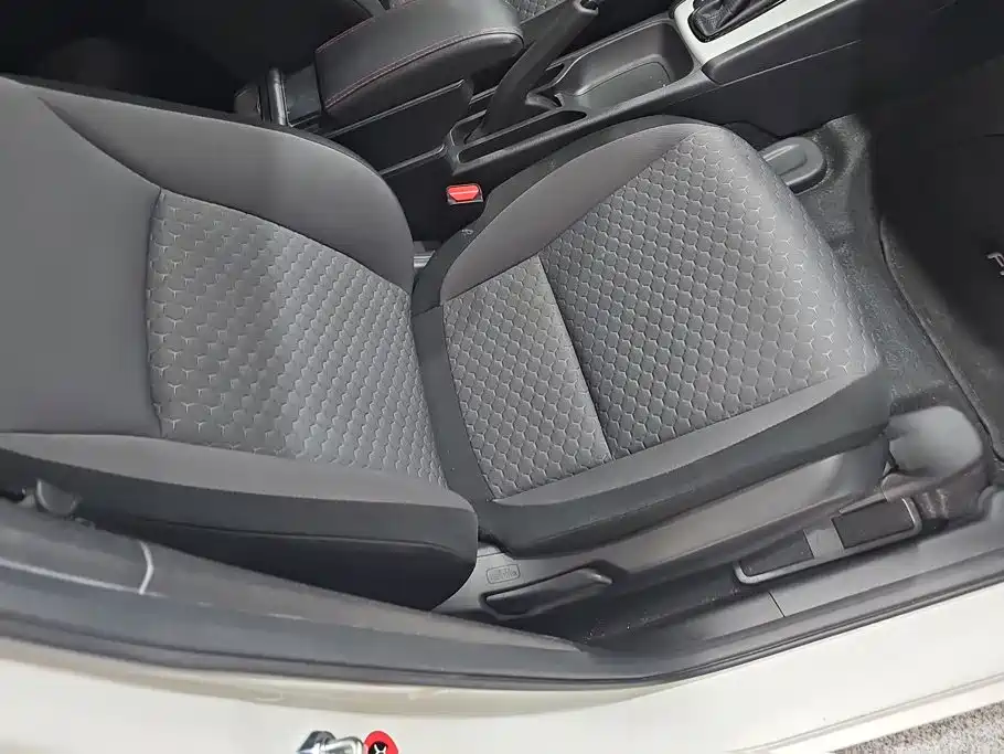 Honda Fit — миниатюра 8