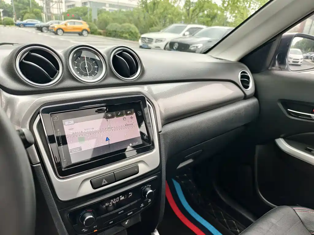 Suzuki Vitara — миниатюра 11