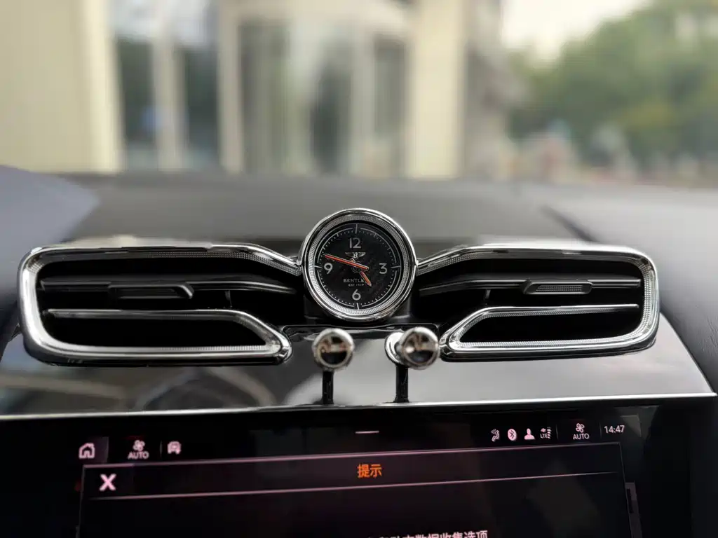 Bentley Bentayga — миниатюра 15