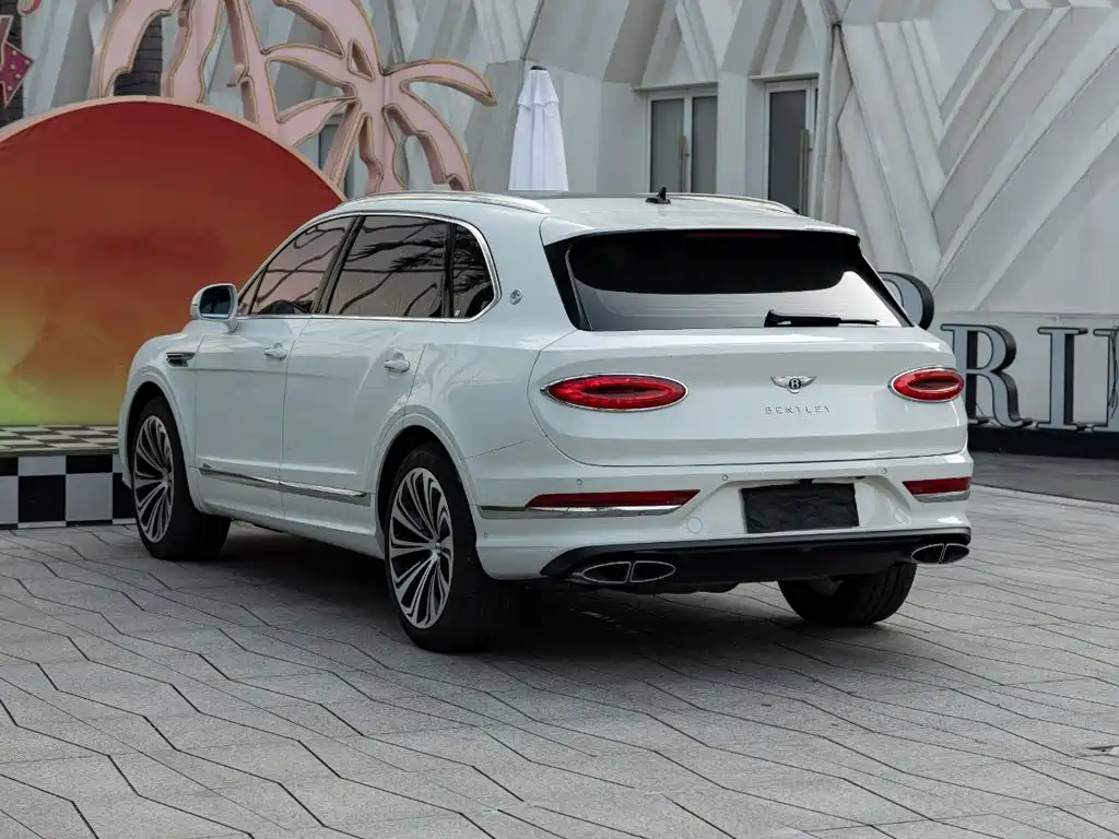 Bentley Bentayga — миниатюра 5