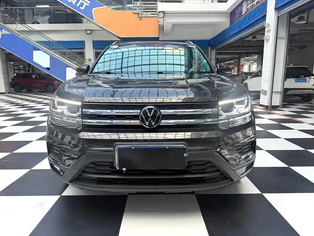 Volkswagen Tharu — миниатюра 2