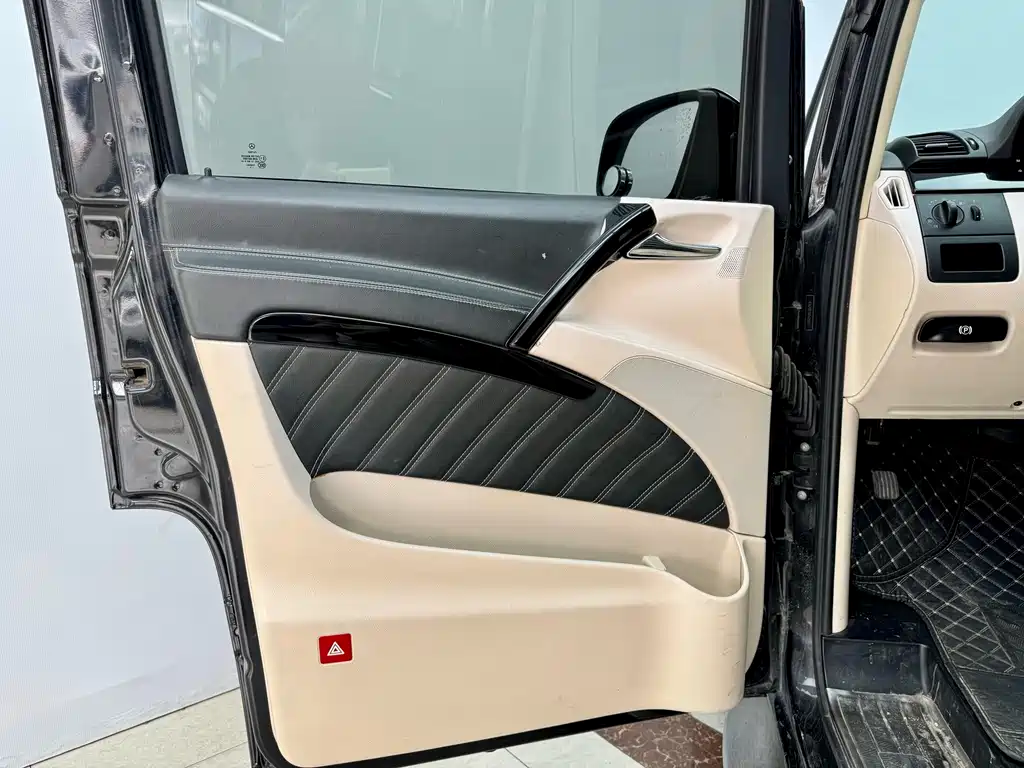 Mercedes-Benz Vito — миниатюра 7