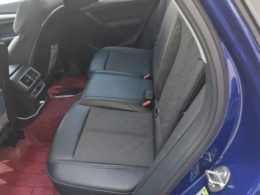Audi Q5L — миниатюра 11