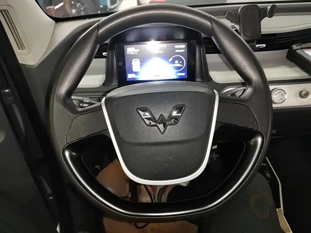 Wuling MINIEV — миниатюра 11