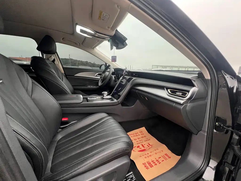 Hongqi Hongqi H5 — миниатюра 4