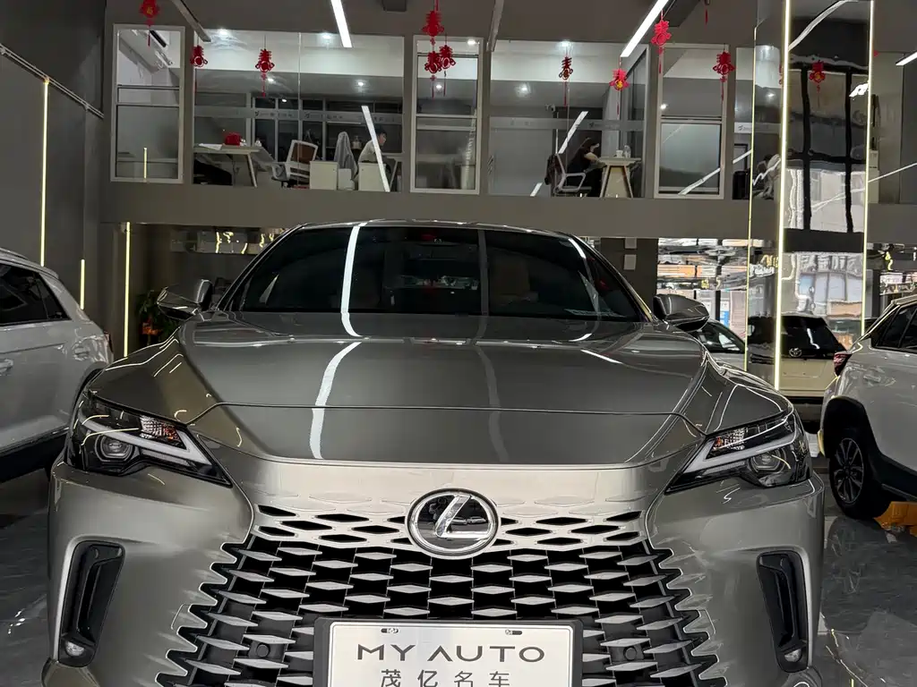 Lexus RX — миниатюра 2