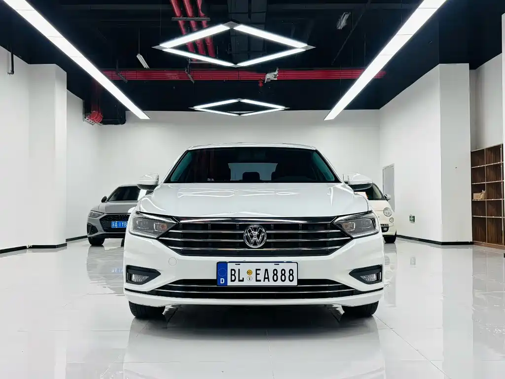 Volkswagen Sagitar 2019 280TSI DSG Comfort VI