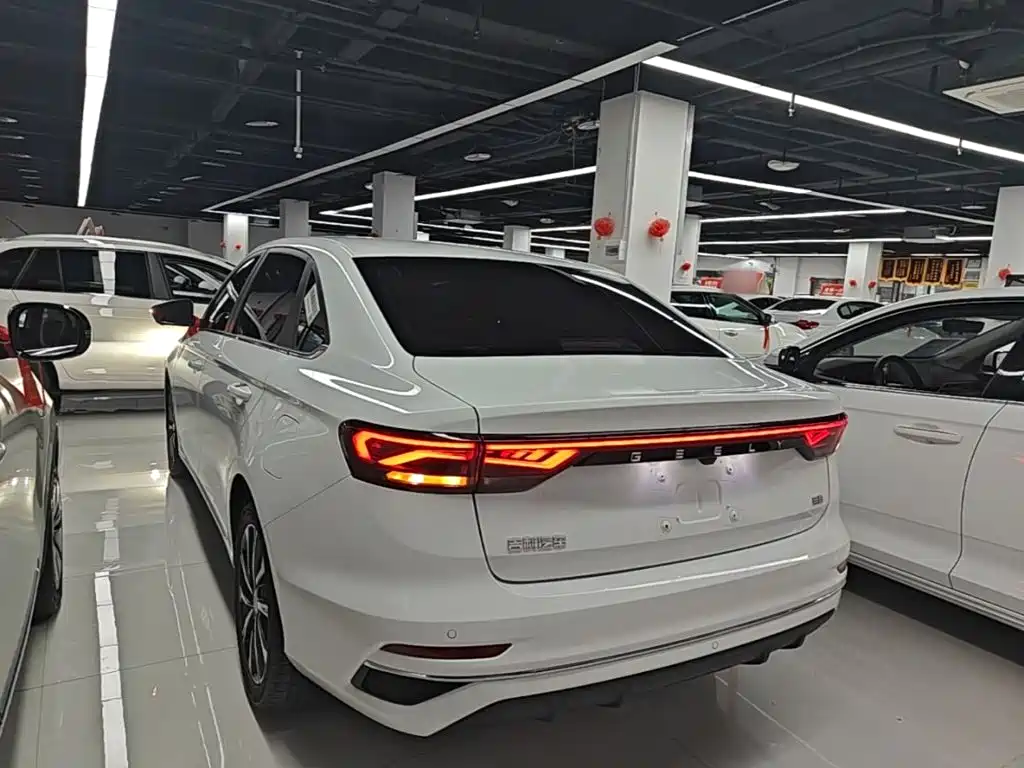 Geely Emgrand — миниатюра 5