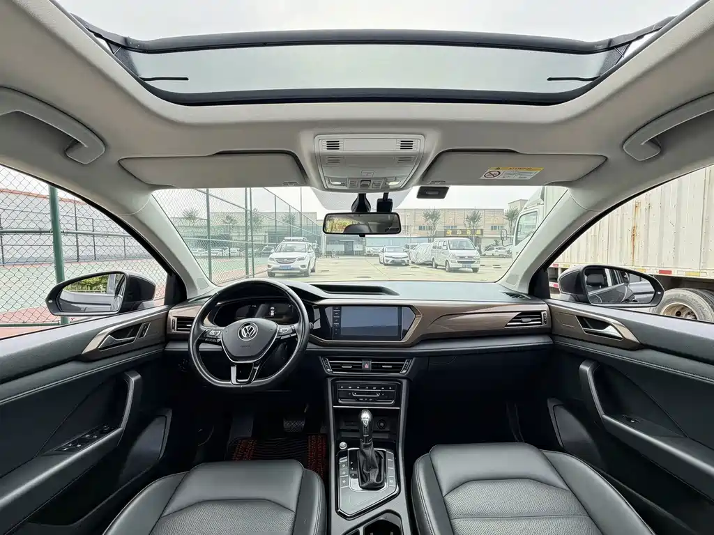 Volkswagen Tharu — миниатюра 11