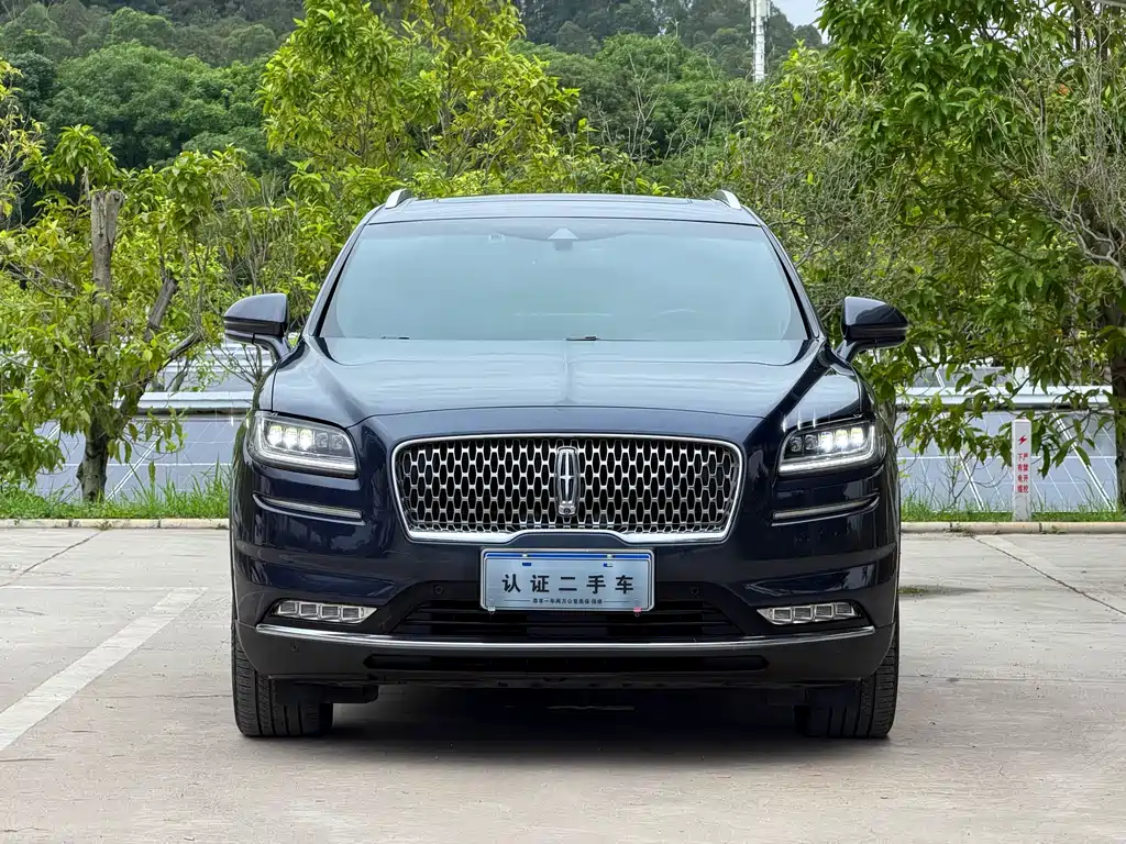 Lincoln Nautilus 2021 2.7T