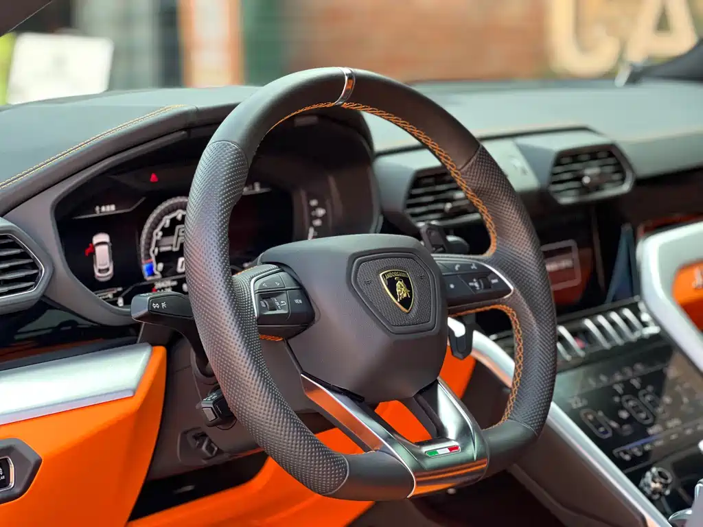 Lamborghini Urus — миниатюра 4