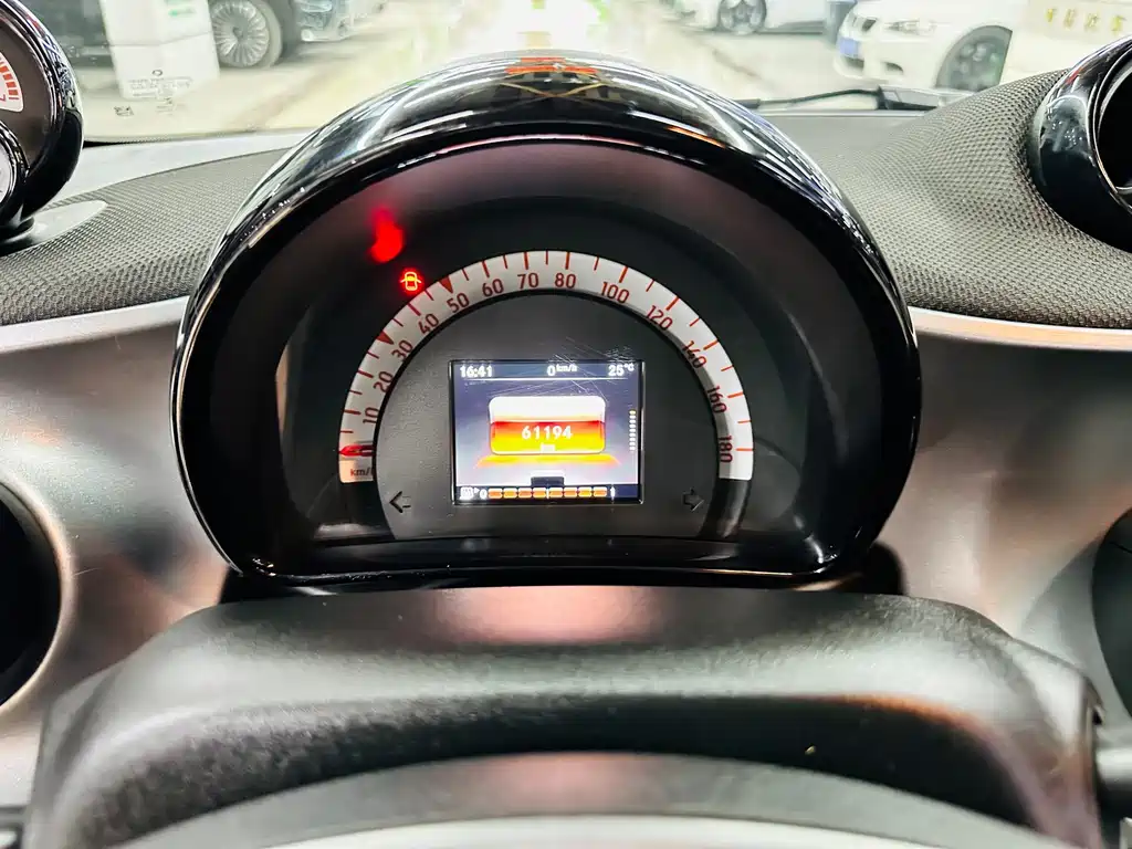 Smart fortwo 0.9T 66 kW Hardtop Pioneer Edition China V, фото 33