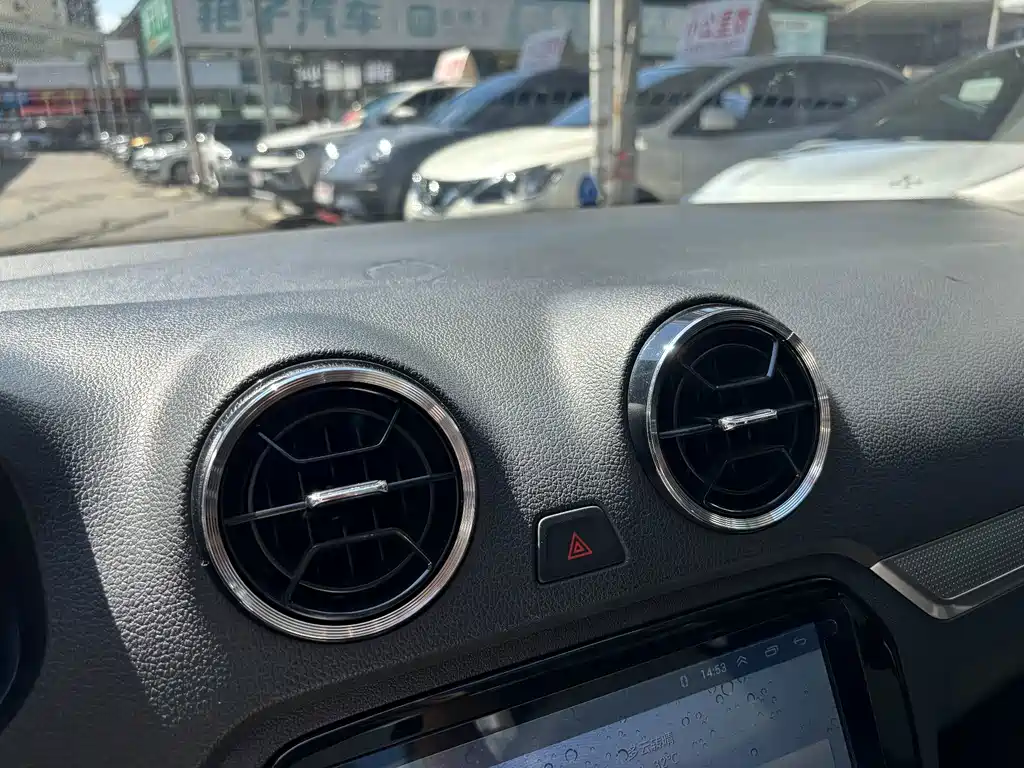 Volkswagen Jetta — миниатюра 14