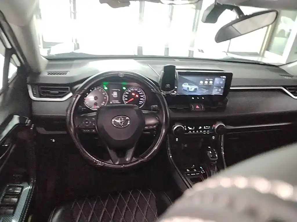 Toyota Wildlander — миниатюра 11