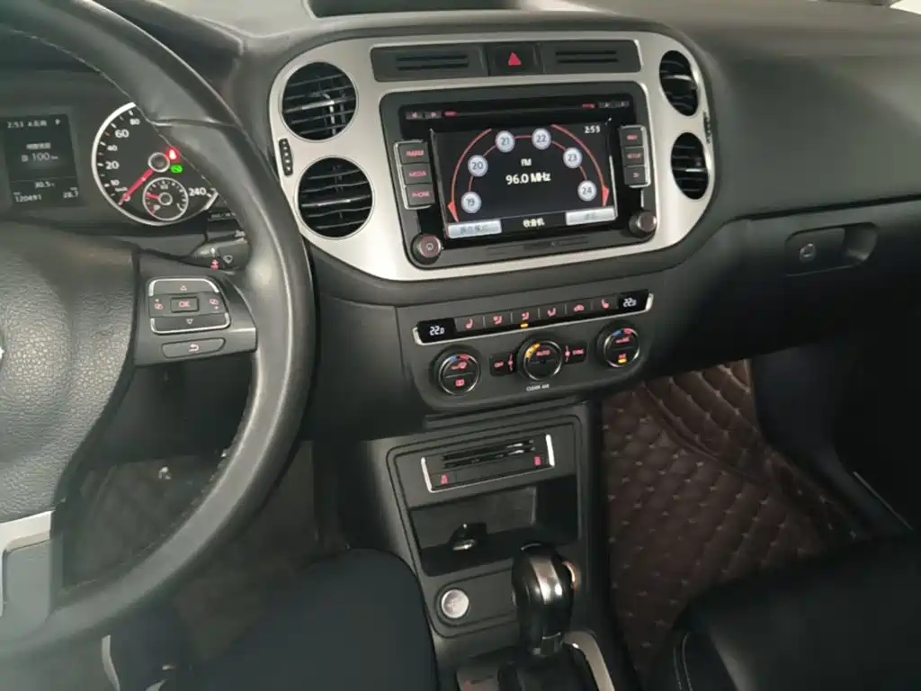 Volkswagen Tiguan — миниатюра 10