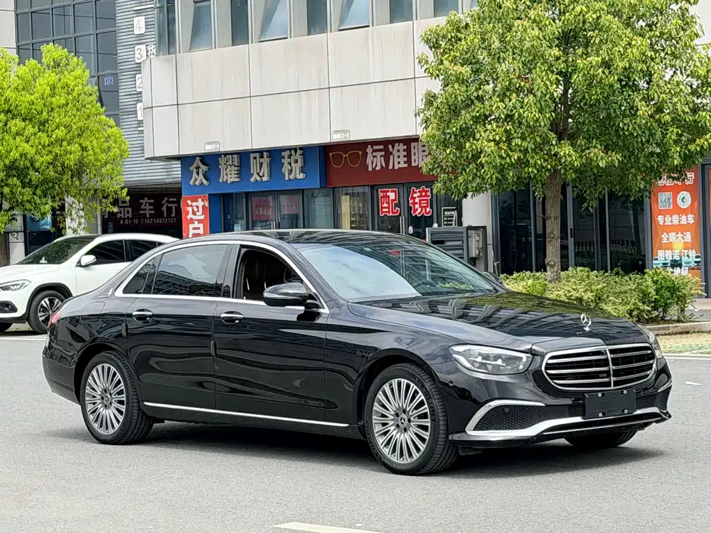 Mercedes-Benz E-Class E 2023 E 300 L Fashion