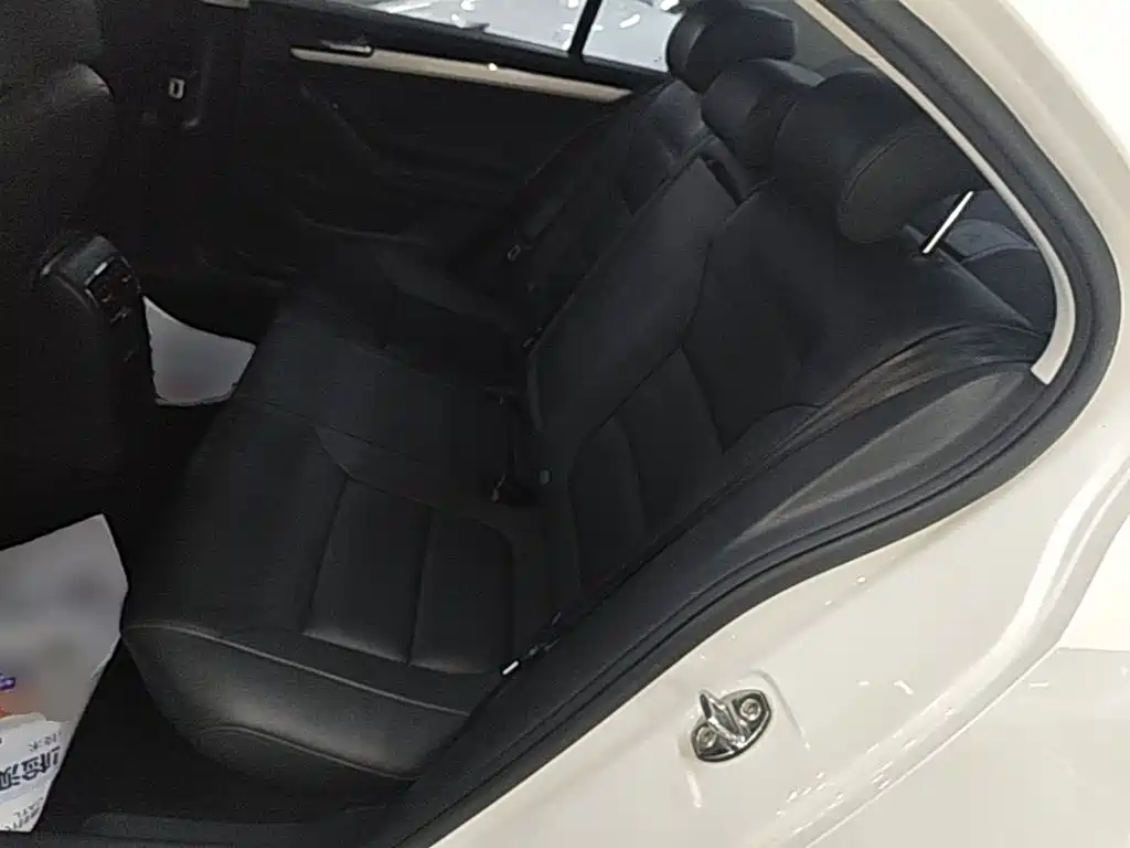 Volkswagen Sagitar — миниатюра 17