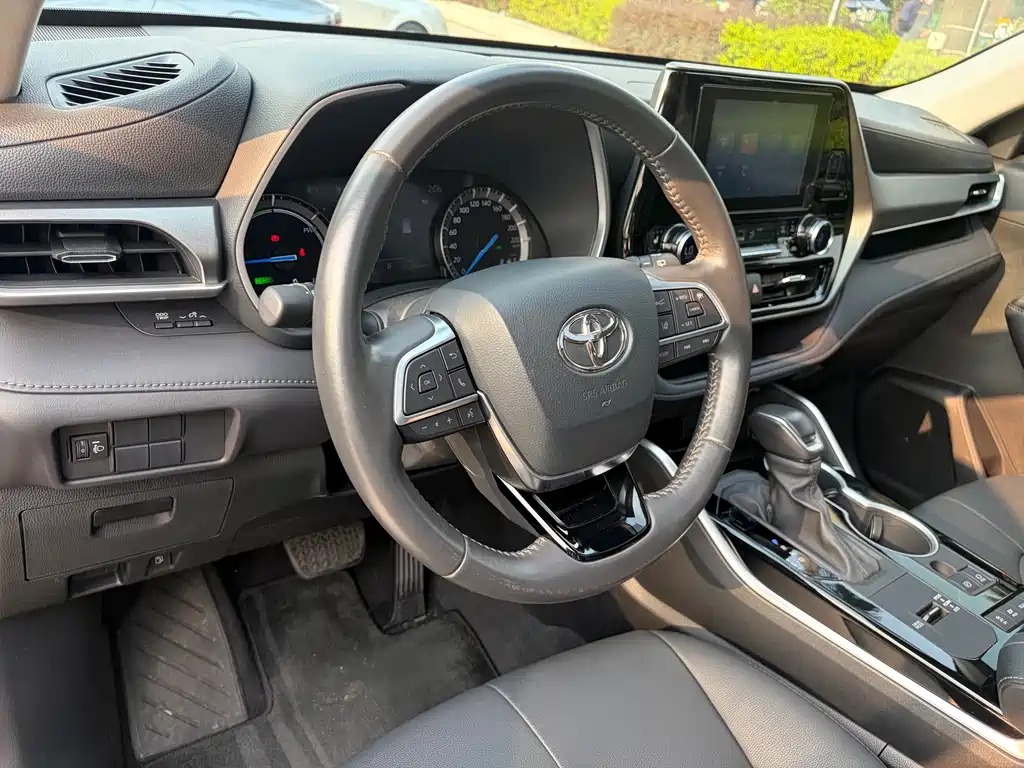Toyota Highlander — миниатюра 11