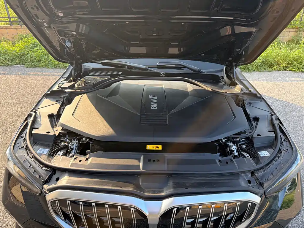 BMW i5 — миниатюра 14