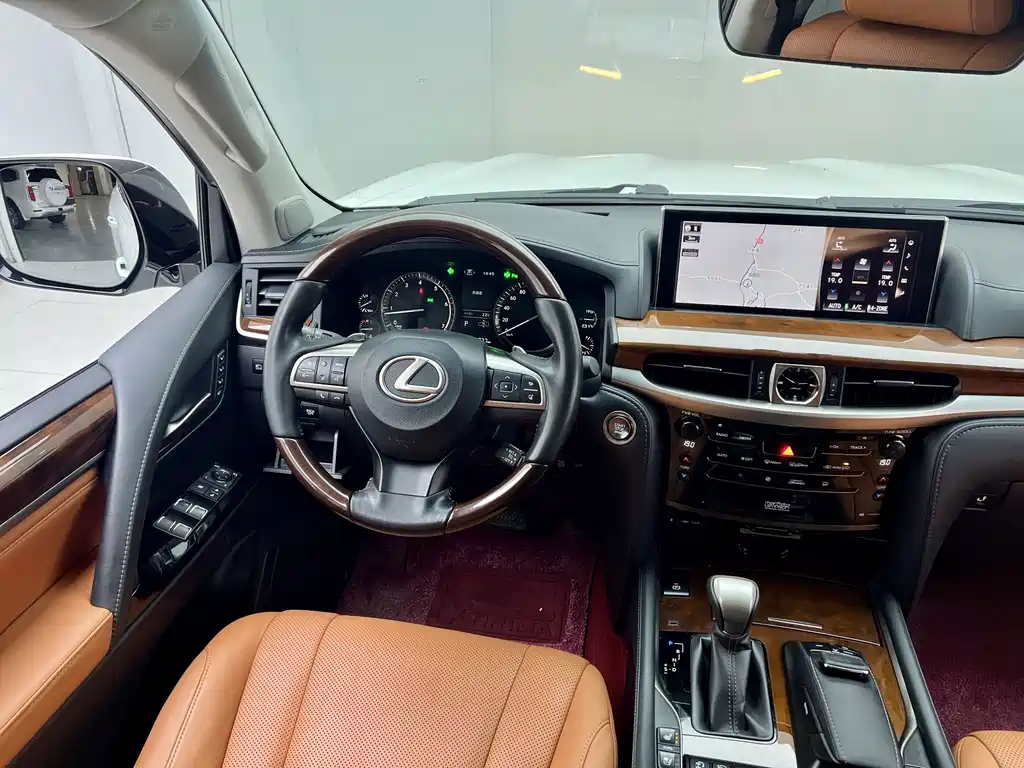 Lexus LX — миниатюра 34