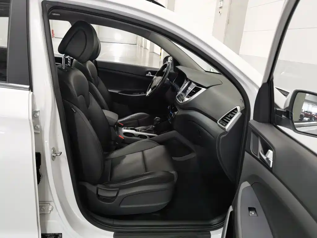 Hyundai Tucson — миниатюра 23