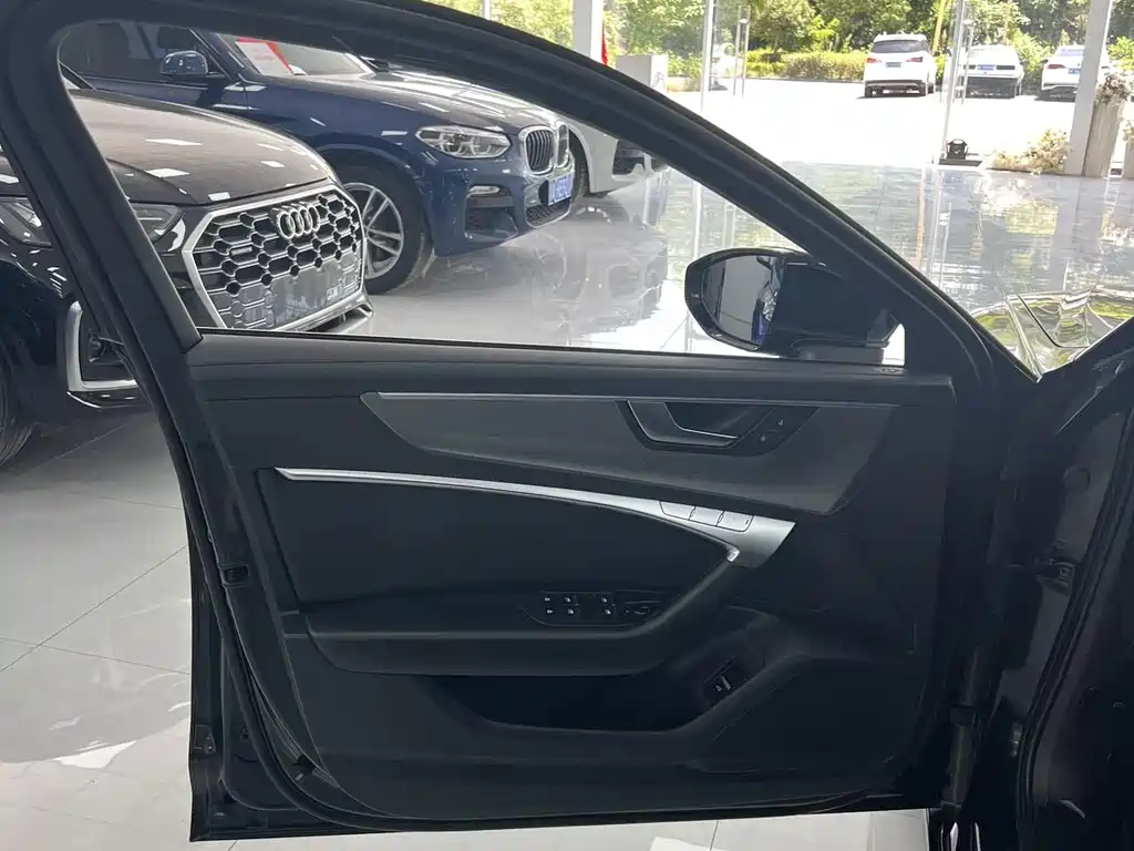 Audi A6L — миниатюра 7