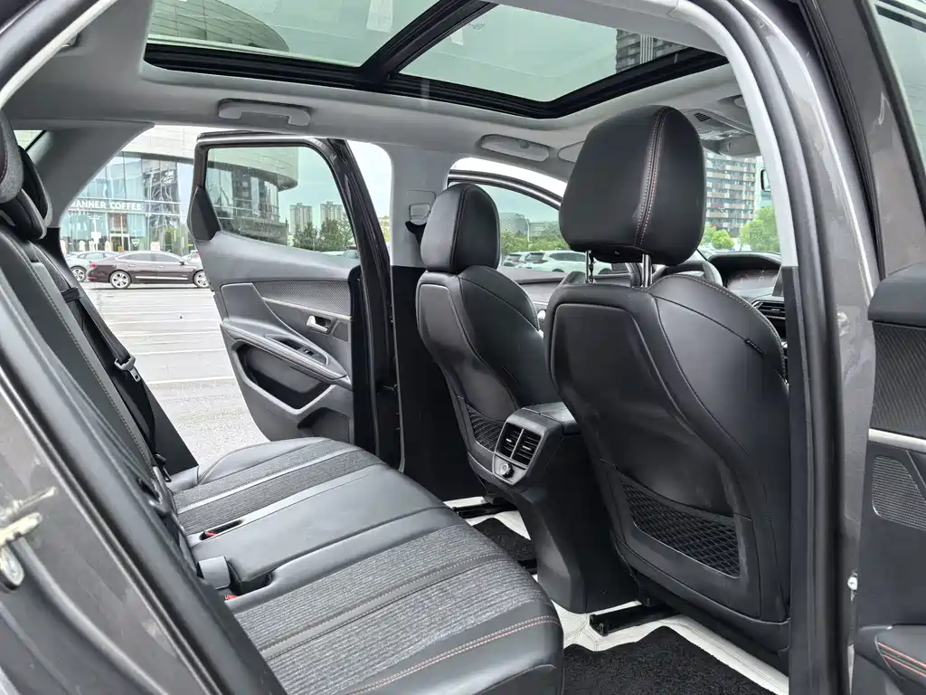 Peugeot 4008 — миниатюра 12