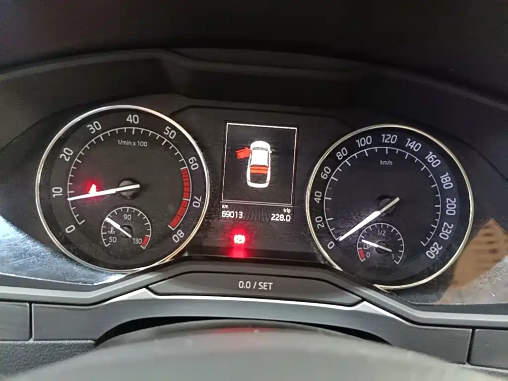 Skoda Superb — миниатюра 12