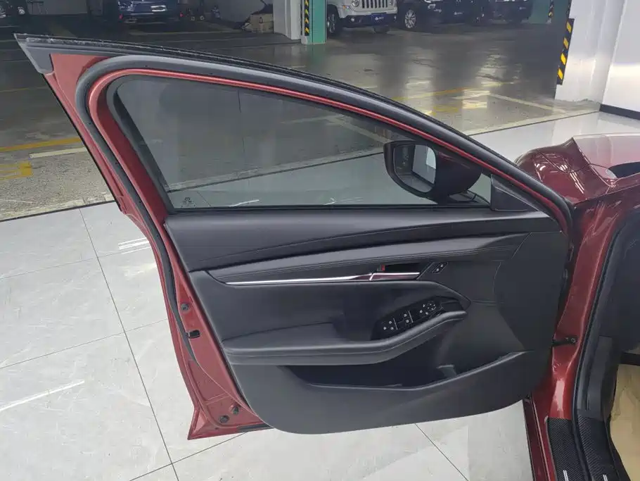 Mazda 3 Axela — миниатюра 7