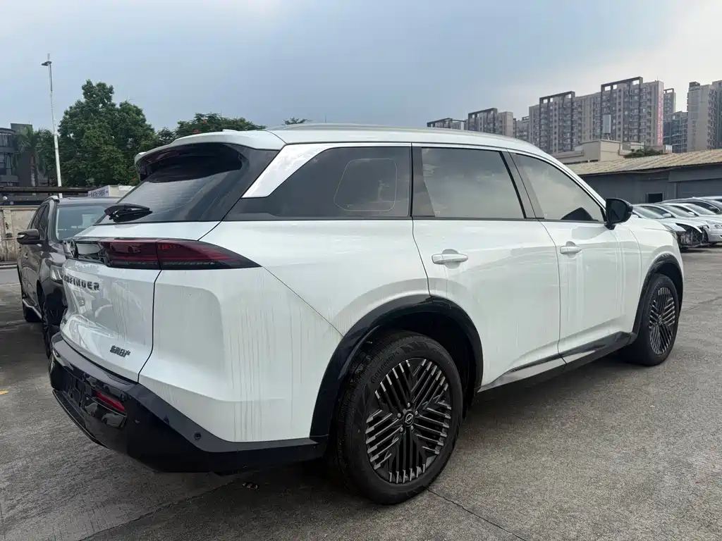 Nissan Teramont — миниатюра 13