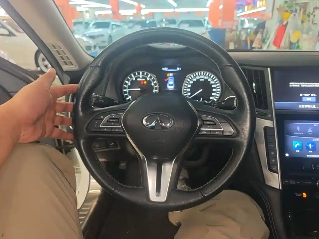 Infiniti Q50L — миниатюра 11
