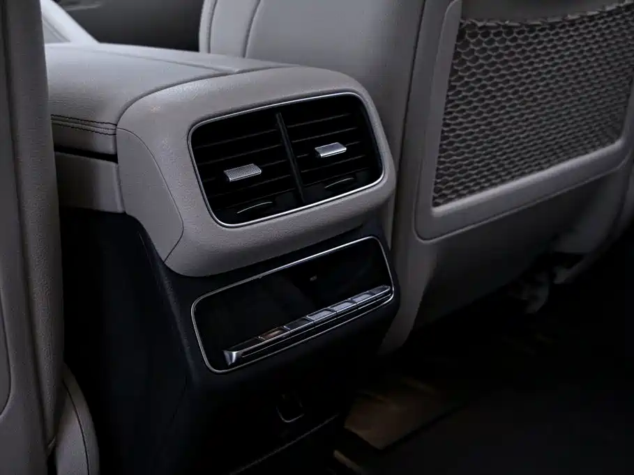 Mercedes-Benz GLE (Import) — миниатюра 20