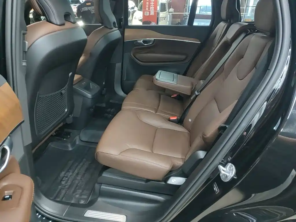 Volvo XC90 — миниатюра 17