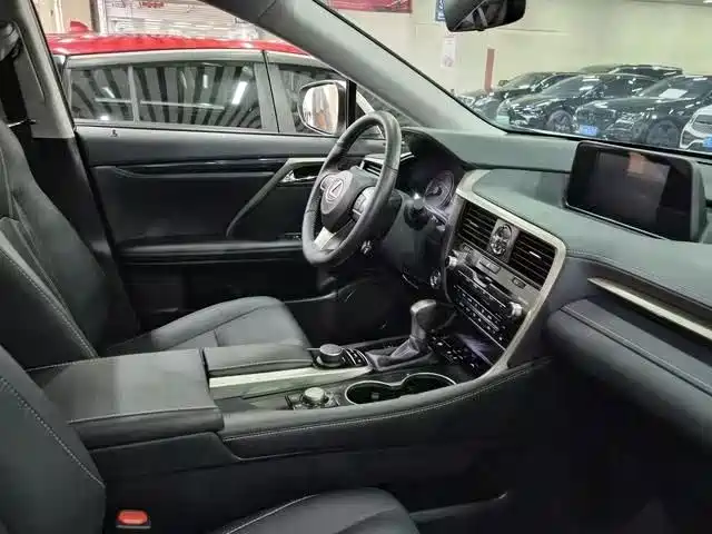 Lexus RX — миниатюра 9